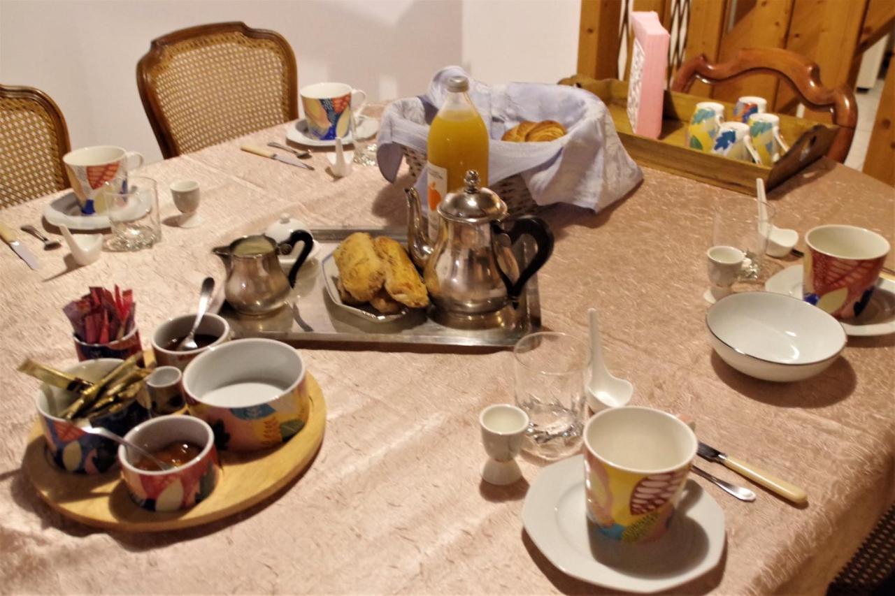 Le Vieux Pont Bed and Breakfast Saint-Julien  Εξωτερικό φωτογραφία